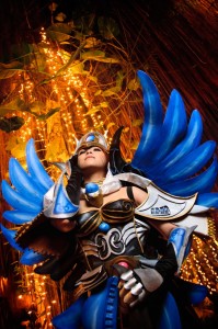 Dragona Online Scout Character Cosplay by Christine Blardony